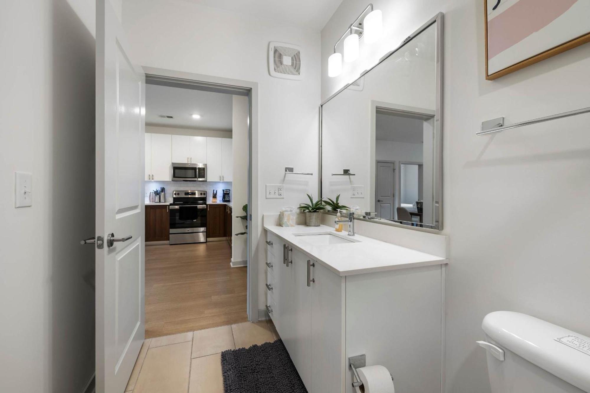 Two Charming Nulu Cozysuites * Louisville